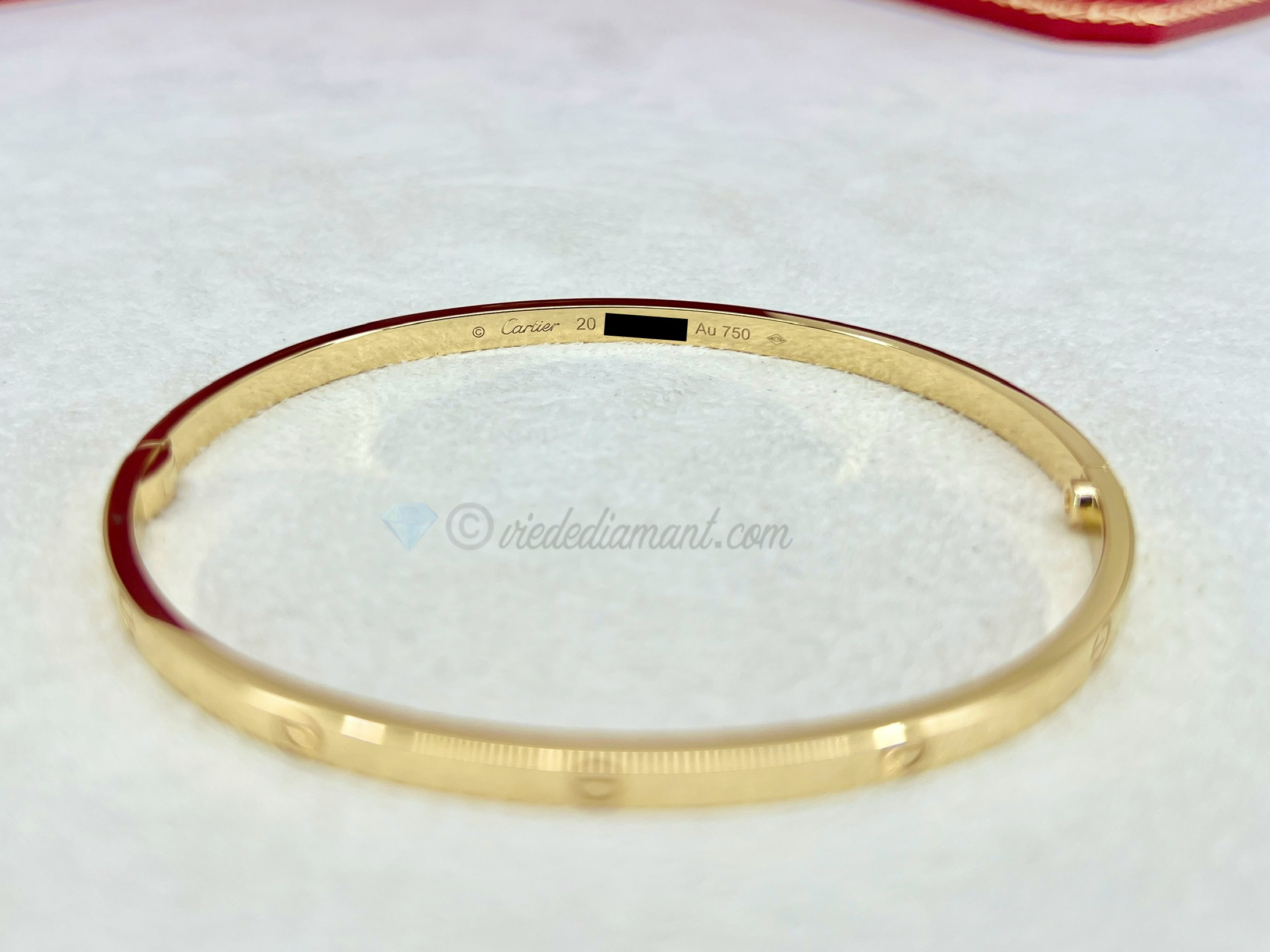 Pre owned Cartier Love Bracelet Yellow Gold Size 20 SM B6047520